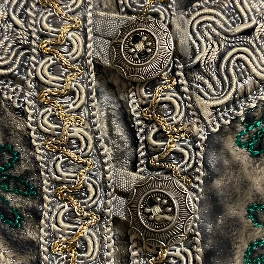 Johnny Was shiny grey Embroidered Velvet Top - Picture 4 of 12